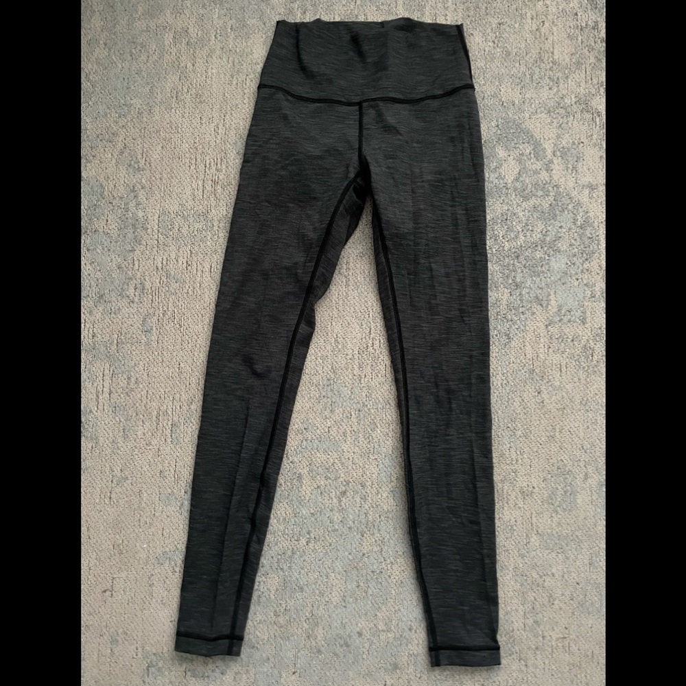Lululemon Heathered Gray Leggings - size 6